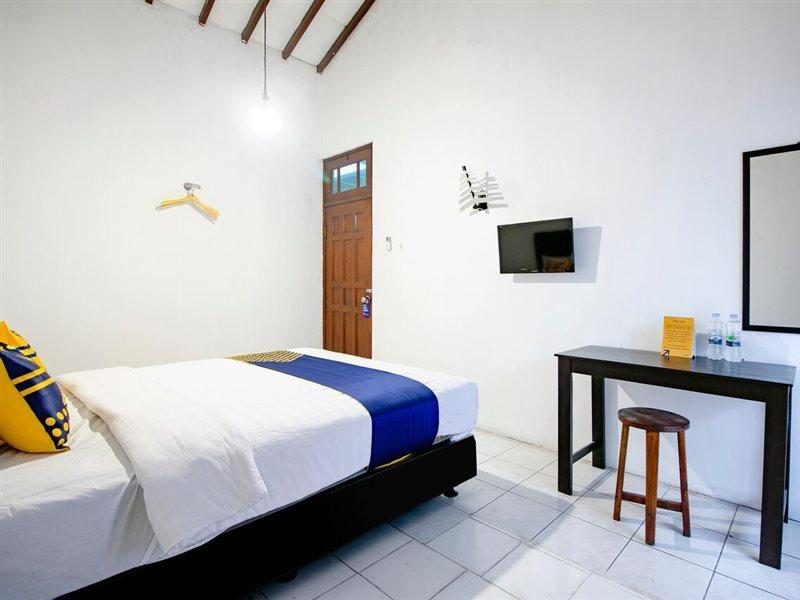 Spot On 2107 Ijo Pupus Syariah Residence Baturetno Buitenkant foto