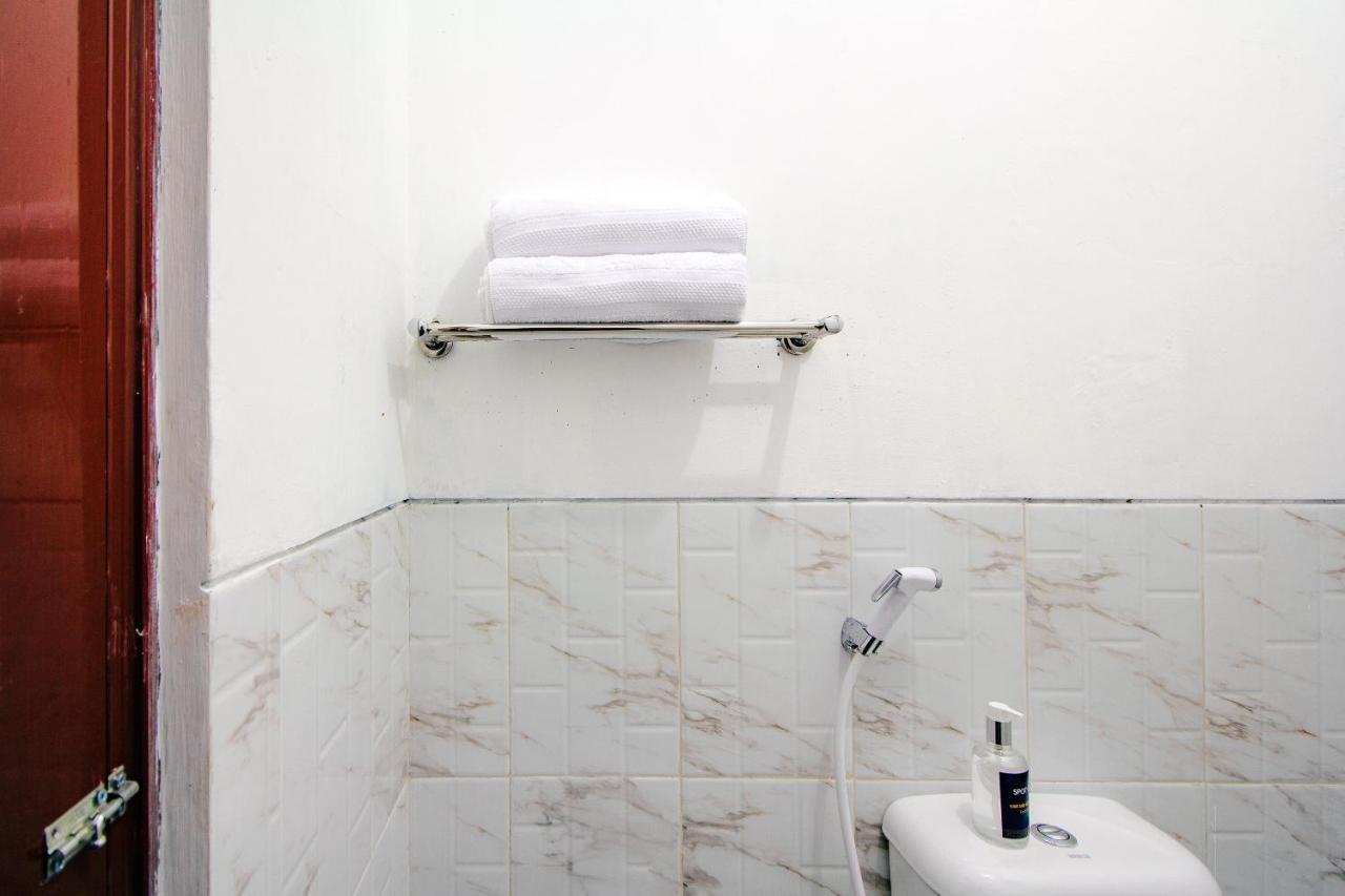Spot On 2107 Ijo Pupus Syariah Residence Baturetno Buitenkant foto