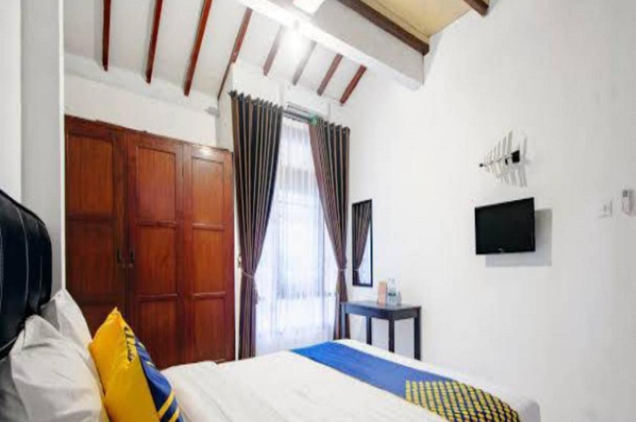 Spot On 2107 Ijo Pupus Syariah Residence Baturetno Buitenkant foto